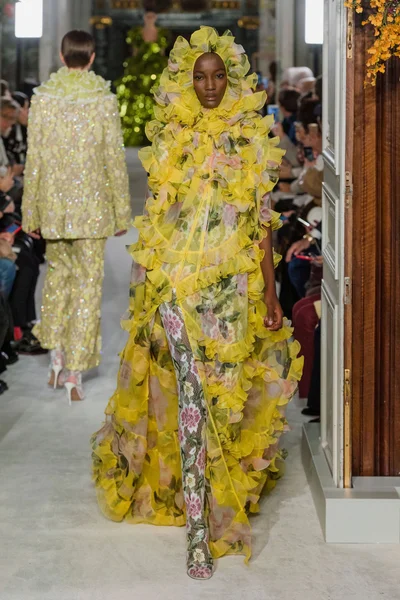 Look 55